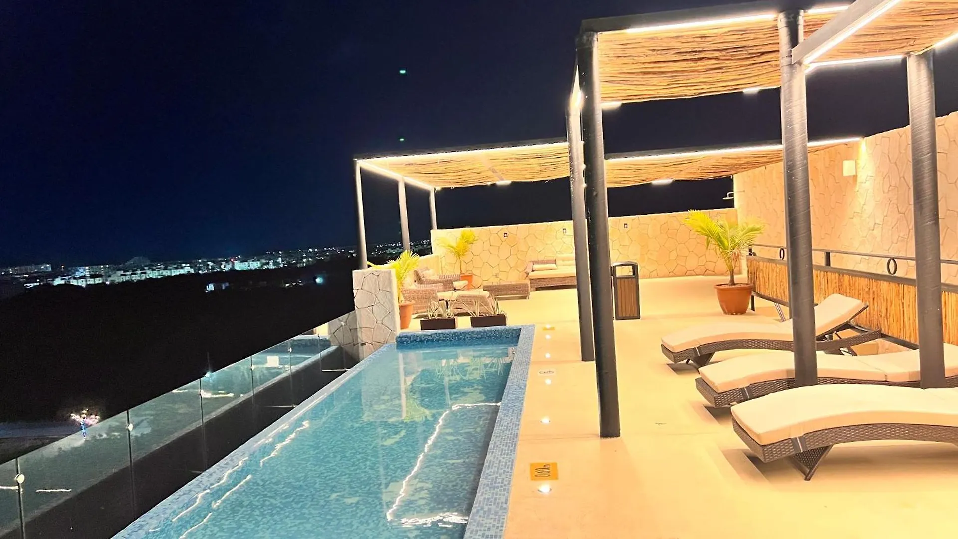Mar Azul Ummbal Luxury Condos Cancún 0*,